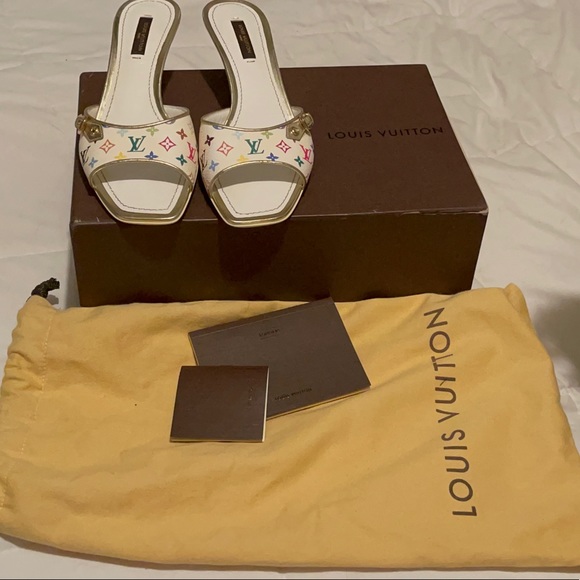 COPY - Authentic Louis Vuitton sandals Size 6 - Picture 3 of 16
